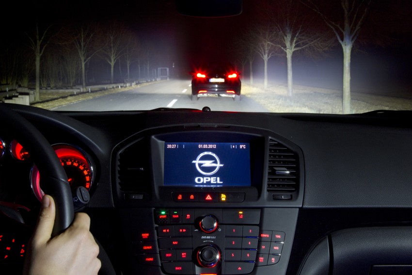 Opel developing adaptive, eye-tracking headlights 320744