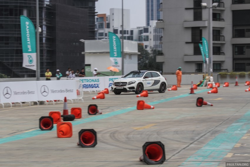 VIDEO: Petronas driver Nico Rosberg drives a Mercedes-Benz GLA 45 AMG at the Binjai carpark 320333