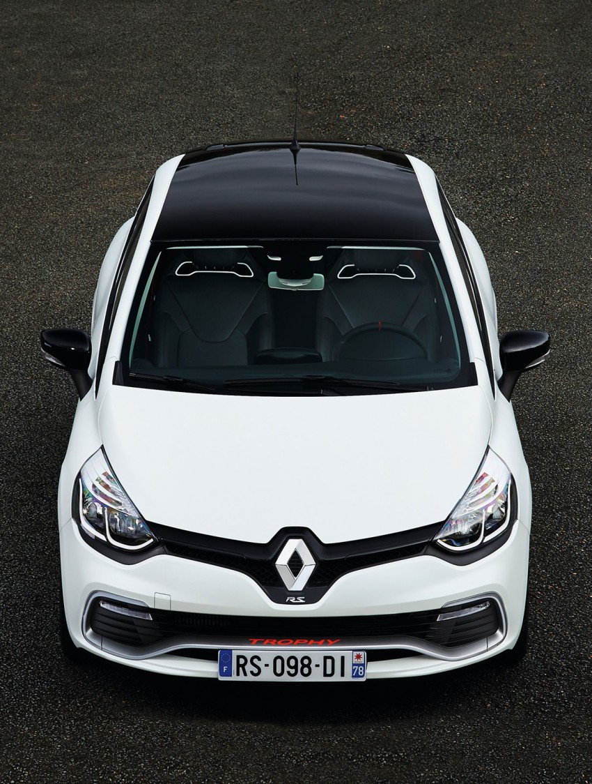 Renault Clio RS 220 Trophy – 220 hp, faster gearbox 315968