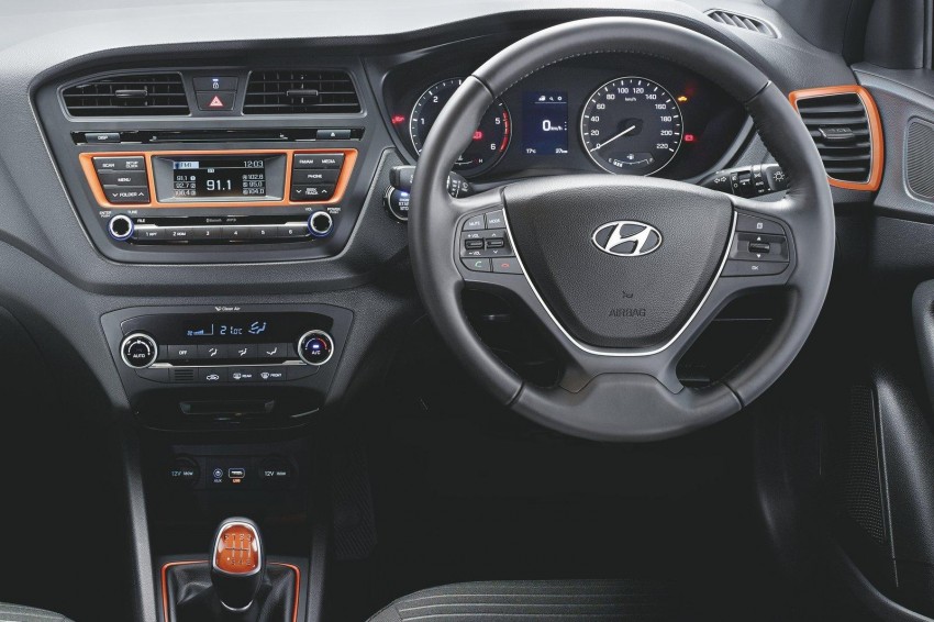 Hyundai i20 Active – jacked-up, soft-roader debuts 318866