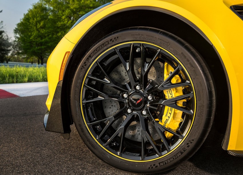 2016 Corvette Z06 C7.R Edition – a 500-unit special 332986
