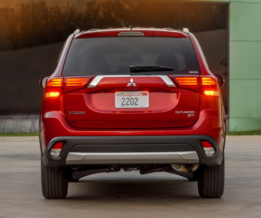 2016 Mitsubishi Outlander officially shows its face 325235