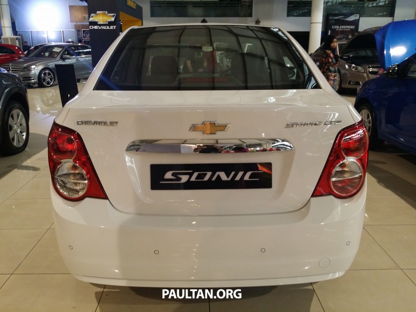 Chevrolet Sonic 1.6 hatchback and sedan introduced 332729