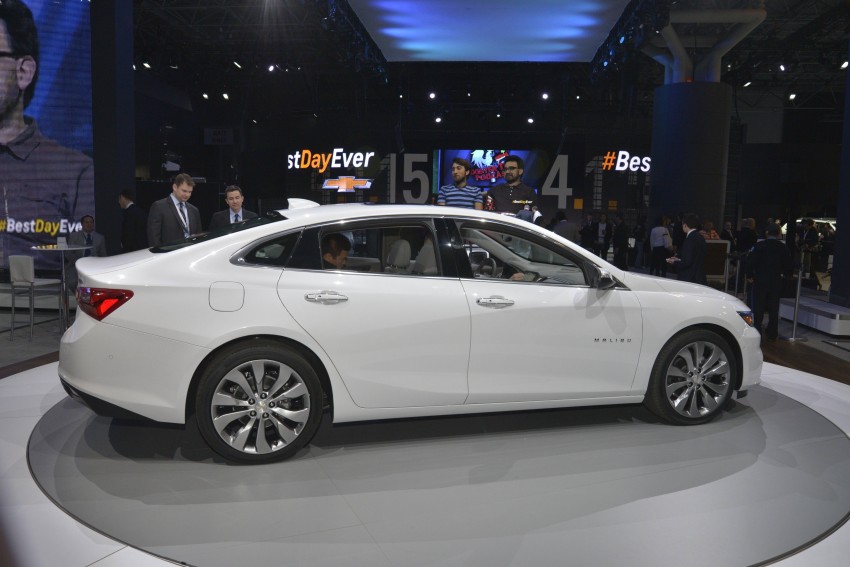 Ninth-generation Chevrolet Malibu debuts in New York 324327