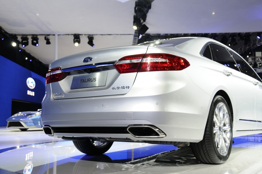 Shanghai 2015: 2016 Ford Taurus for China unveiled 332638