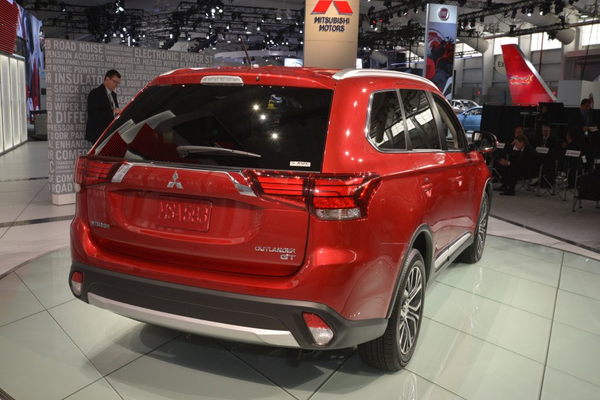 2016 Mitsubishi Outlander officially shows its face 325457
