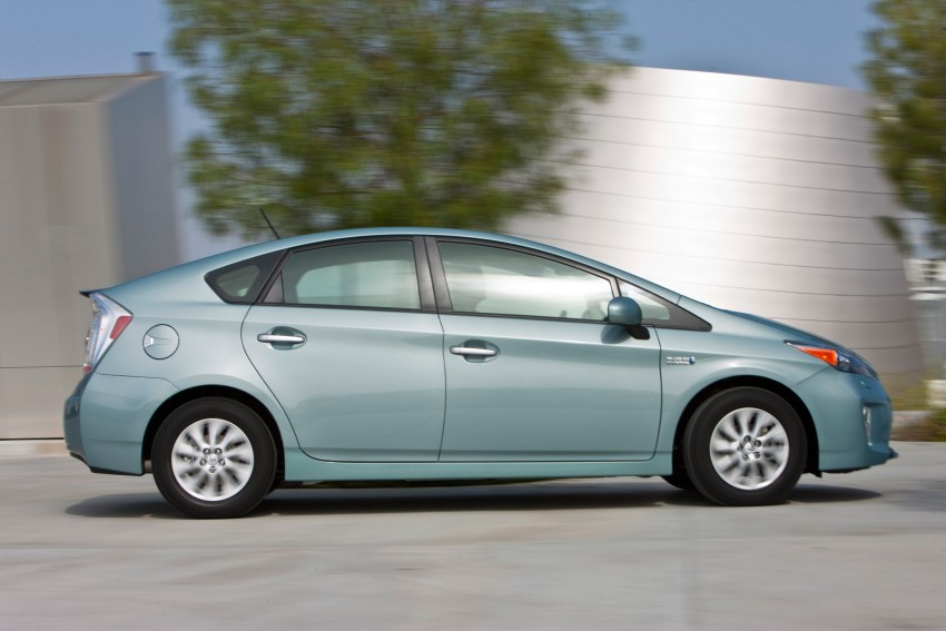 2015 Toyota Prius Plug-in Hybrid production ends 335316