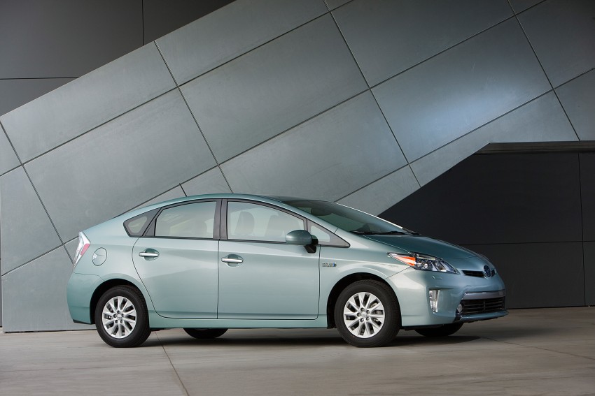 2015 Toyota Prius Plug-in Hybrid production ends 335328