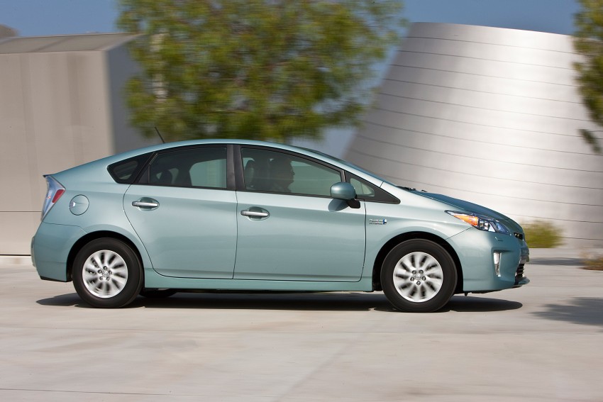 2015 Toyota Prius Plug-in Hybrid production ends 335335