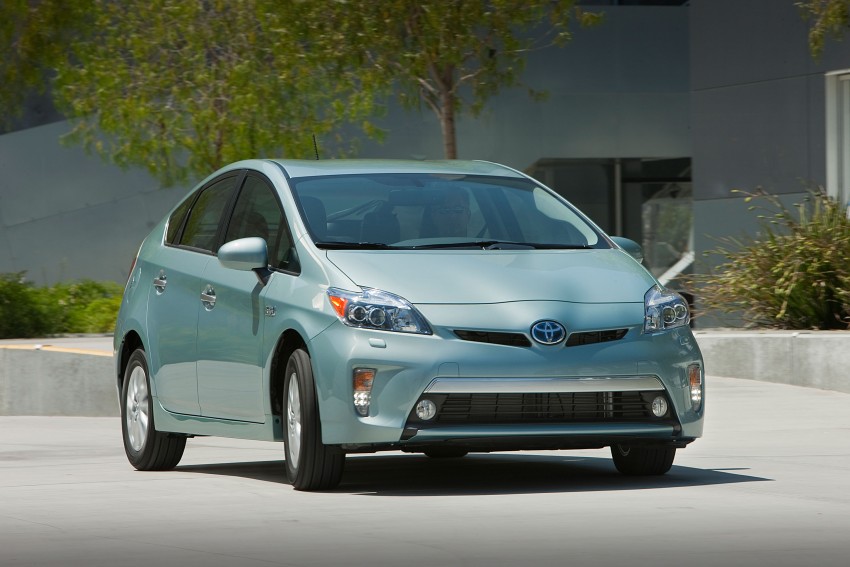 2015 Toyota Prius Plug-in Hybrid production ends 335337