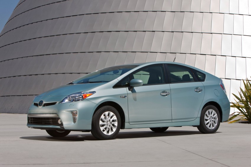 2015 Toyota Prius Plug-in Hybrid production ends 335338