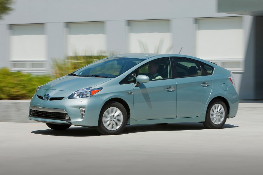 2015 Toyota Prius Plug-in Hybrid production ends 335342