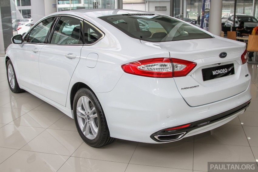 GALLERY: 2015 Ford Mondeo in the showroom 337381