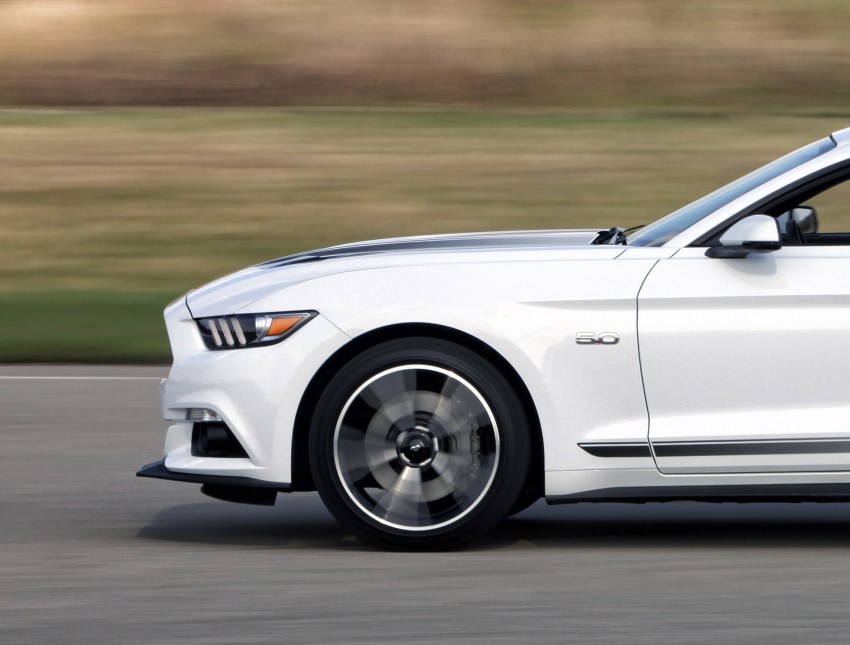 2016 Ford Mustang – hood vent indicators for GT, SYNC 3 goes on, new packs and options announced 337300