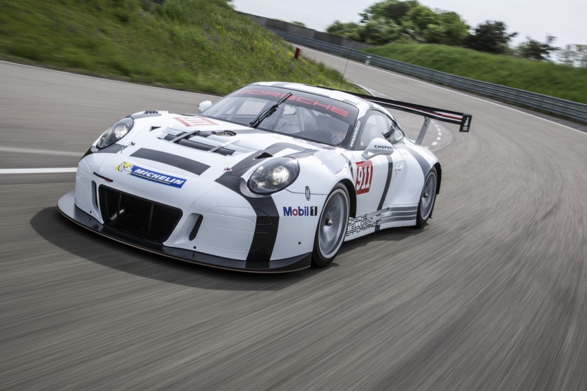 Porsche 911 GT3 R – race car based on the road car 341733
