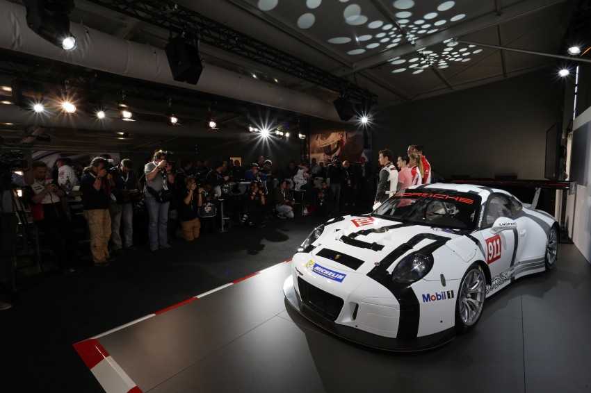 Porsche 911 GT3 R – race car based on the road car 341729