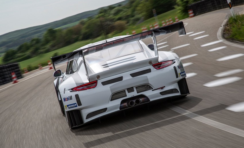 Porsche 911 GT3 R – race car based on the road car 340730