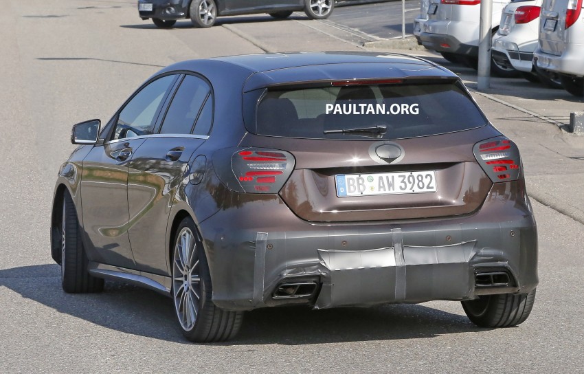 SPYSHOTS: Mercedes-AMG A 45 facelift molts camo 343777