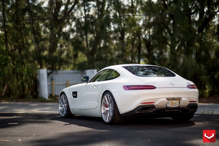 Mercedes-AMG GT S gets Vossen wheels – gallery shows the whole process of putting on new shoes 335460