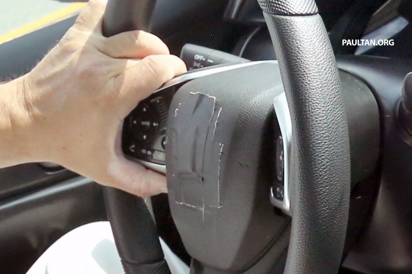 SPYSHOTS: Next gen Honda Civic shows its interior Image #349254