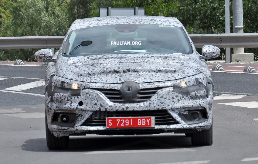 SPYSHOTS: Next-gen Renault Megane IV road testing 348719