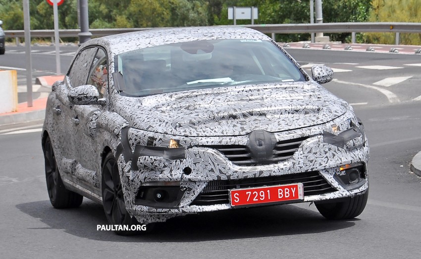 SPYSHOTS: Next-gen Renault Megane IV road testing 348721