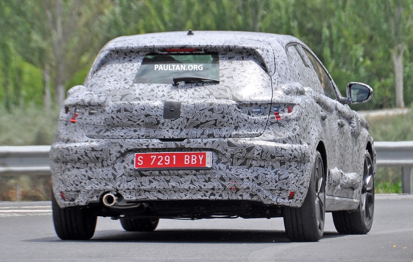 SPYSHOTS: Next-gen Renault Megane IV road testing 348735