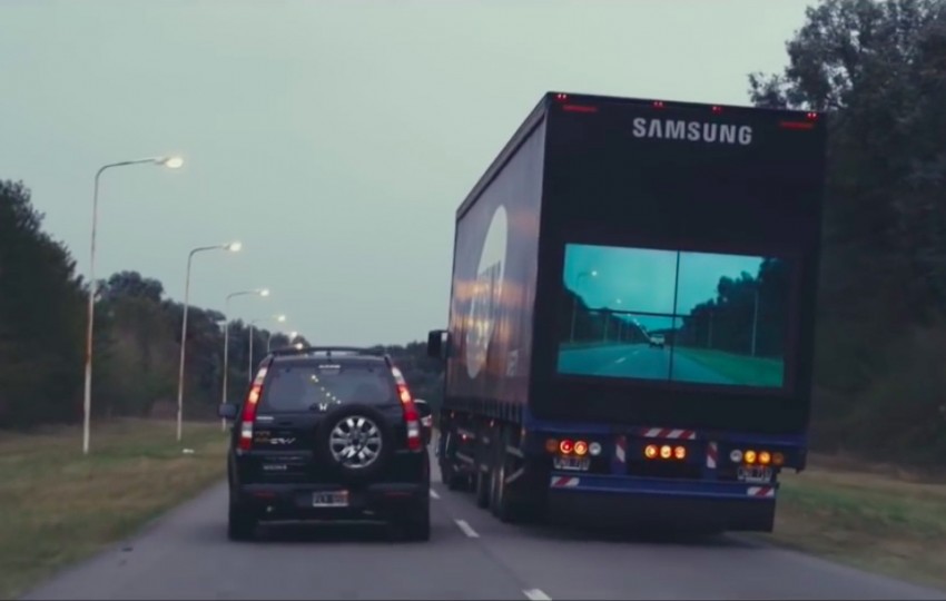 VIDEO: Samsung Safety Truck makes overtaking safer 352668