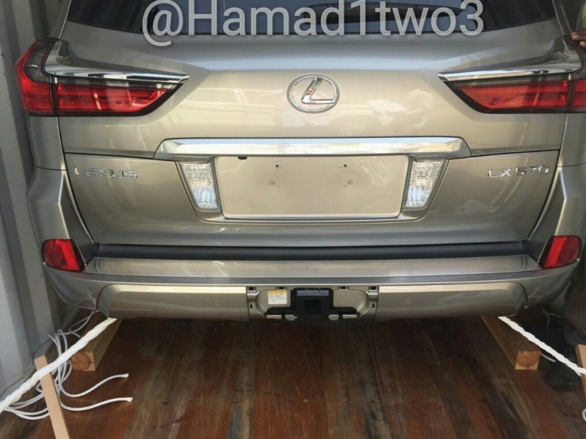 2016 Lexus LX spotted again, this time in the metal 362174