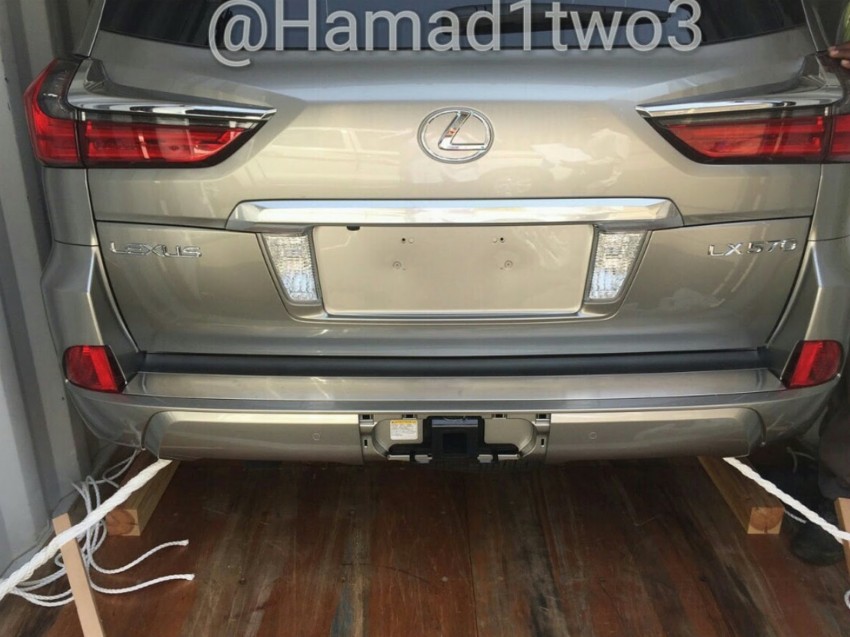 2016 Lexus LX spotted again, this time in the metal 362175