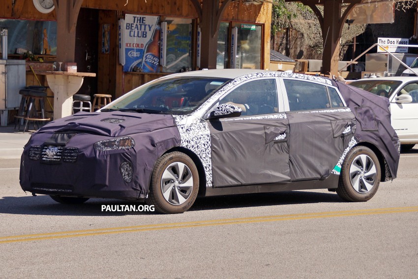 SPIED: Hyundai AE hybrid – interior pic of Prius rival 359743