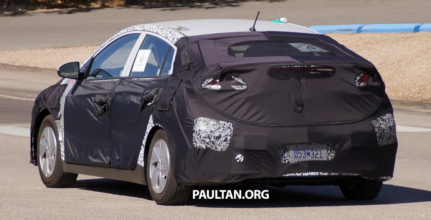 SPIED: Hyundai AE hybrid – interior pic of Prius rival Image #359732