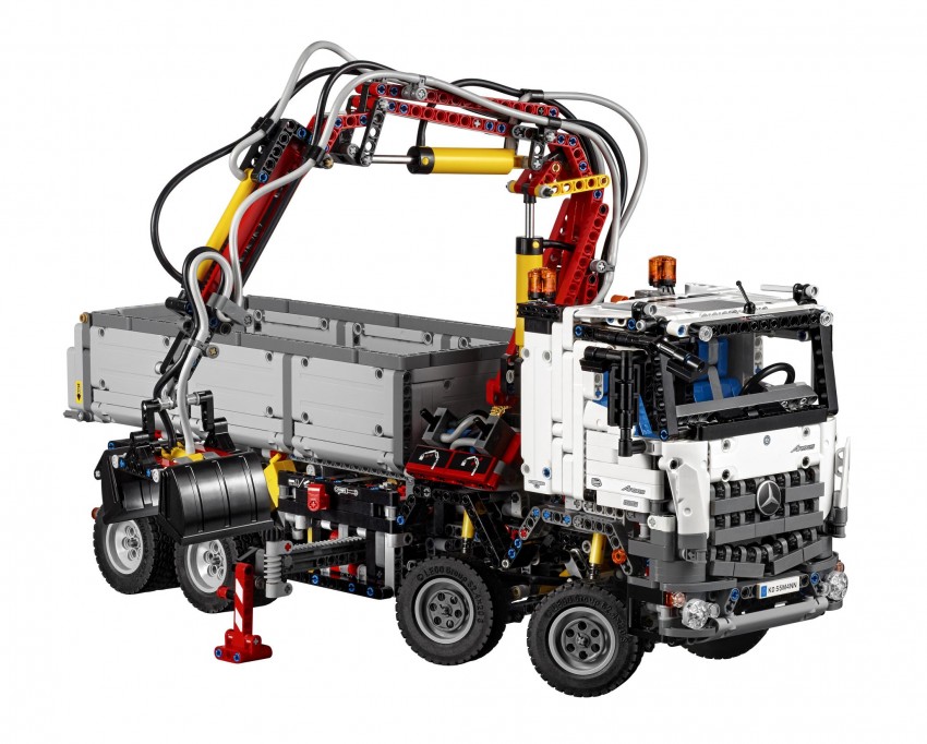 Lego Technic Mercedes-Benz Arocs 3245 truck 359038