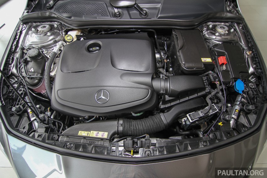 2015 Mercedes-Benz CLA 200 receives new steering wheel, carbon trim and larger screen; same price 361437