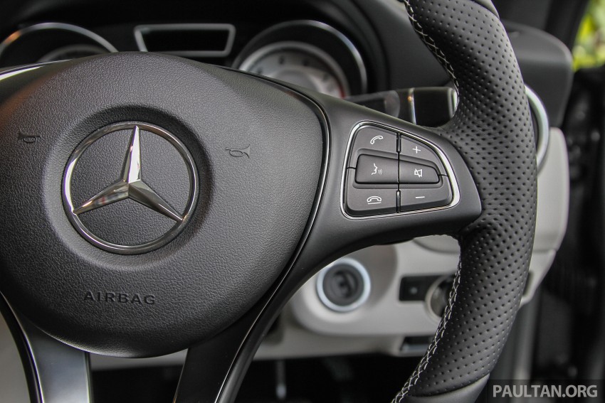 2015 Mercedes-Benz CLA 200 receives new steering wheel, carbon trim and larger screen; same price 361450