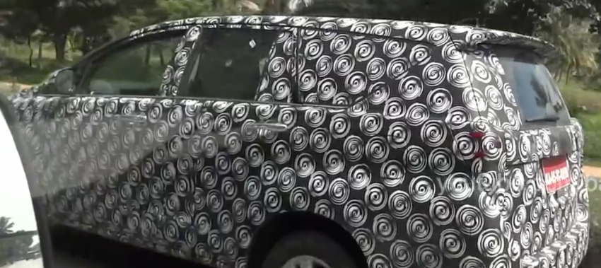 VIDEO: 2016 Toyota Innova spied on test in India 359984