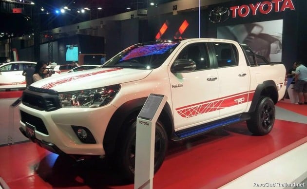 Toyota Hilux TRD Sport Offroad-01