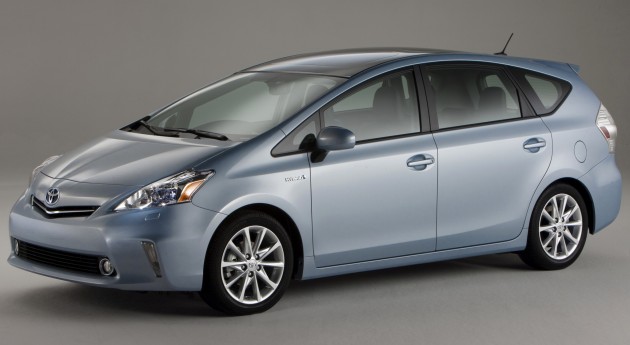 toyota prius v