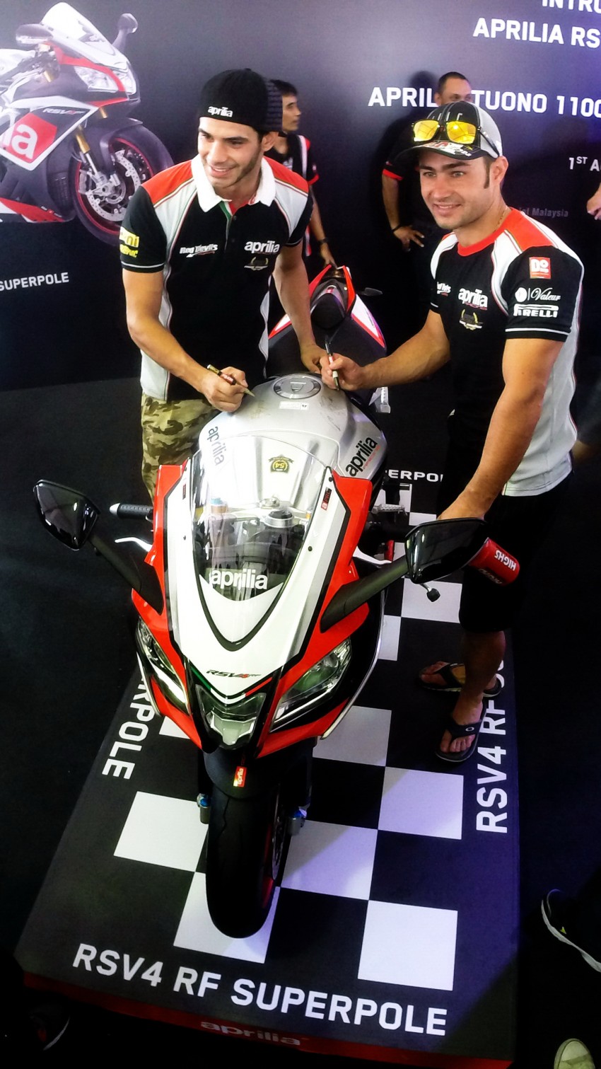 2016 Aprilia RSV4 RF Limited Edition, Tuono V4 1100 Factory Edition launched in Malaysia, from RM118k 364014