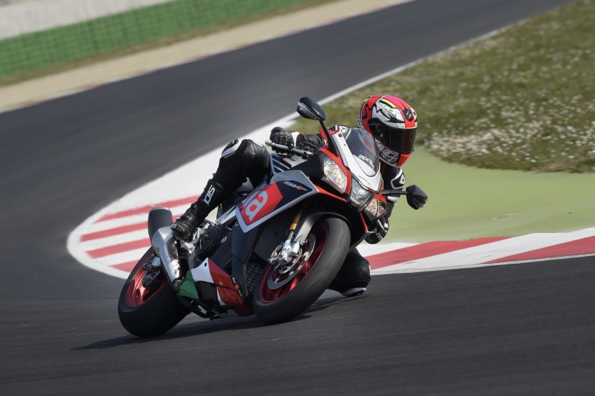 2016 Aprilia RSV4 RF Limited Edition, Tuono V4 1100 Factory Edition launched in Malaysia, from RM118k 364048