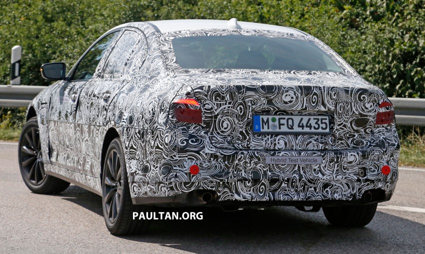 SPIED: G30 BMW 5 Series winks at us with new lights 364988