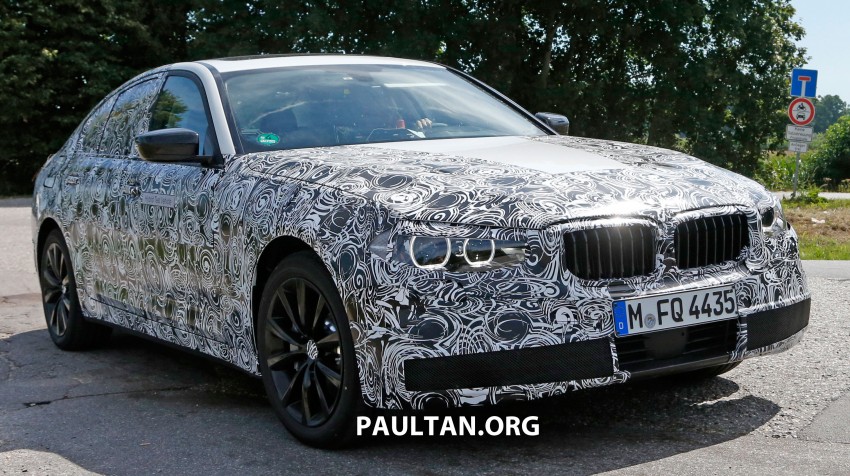 SPIED: G30 BMW 5 Series winks at us with new lights 364981