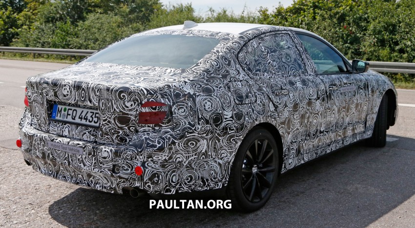 SPIED: G30 BMW 5 Series winks at us with new lights 364984