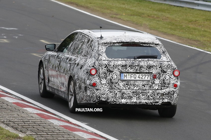 SPIED: G31 BMW 5 Series Touring captured testing 393377