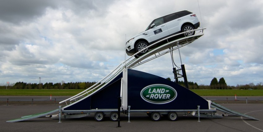 Land Rover Discovery Sport: register for Terrapod ride 367739