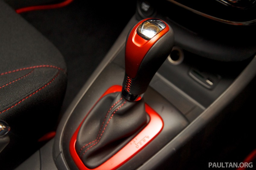 GALLERY: Renault Clio RS 200 EDC in Sirius Yellow 363394
