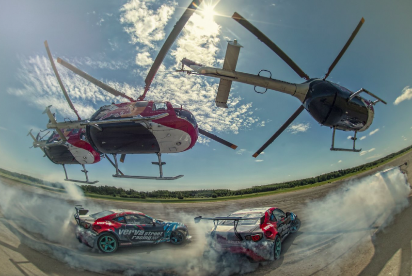 VIDEO: Felix Baumgartner chases 1,000 hp Toyota 86 in aerobatic helicopter – and there’s an MIG-21 too 364888