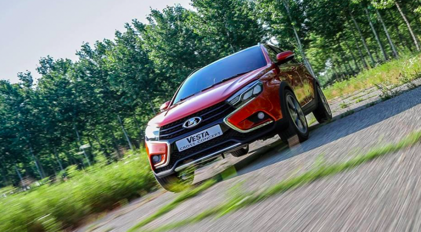 Lada Vesta Cross Concept unveiled at 2015 Moscow Off-Road Show – doesn’t it look totally amazing? 372000