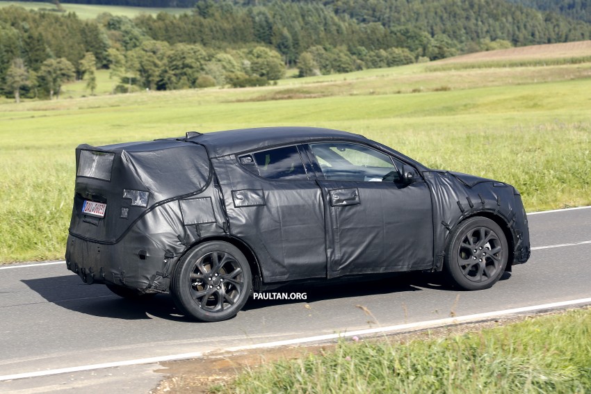 SPYSHOTS: Toyota C-HR crossover spotted testing – new Honda HR-V rival really will look like the concept! 383801