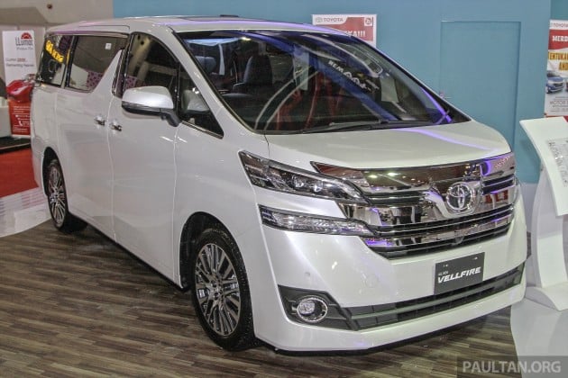 Toyota Vellfire 1